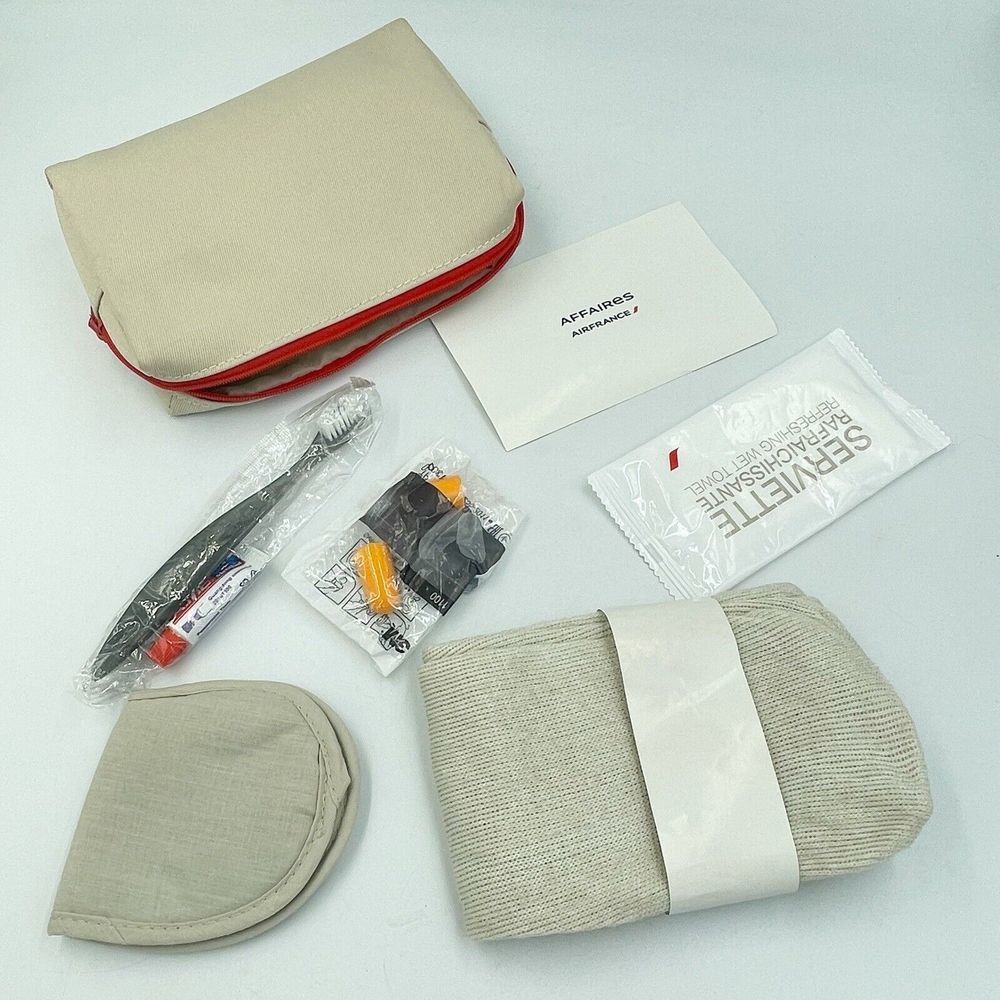 Airfrance Amenities kit Travel Bag Pack With Many Items Brand New